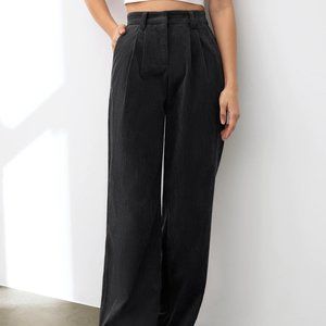 **NWT** Commense Wide Leg Front Pleat Corduroy Trousers in Black